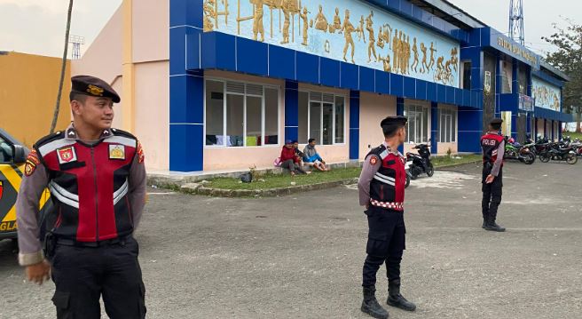 Sat Samapta Polres Pandeglang Gelar Patroli untuk Mencegah Aksi Balap Liar di Stadion Badak Pandeglang 2 sa