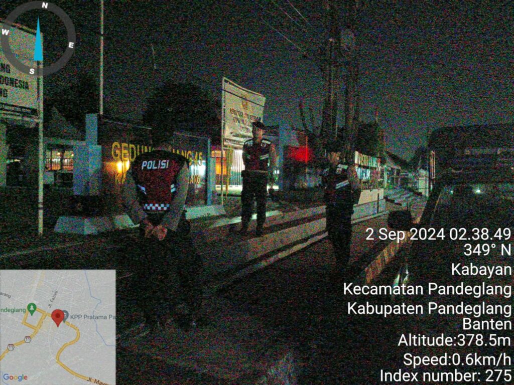 Sat Samapta Polres Pandeglang Gelar Patroli Malam di Gedung Juang 45, Pastikan Keamanan Masyarakat 1 WhatsApp Image 2024 09 02 at 03.50.00