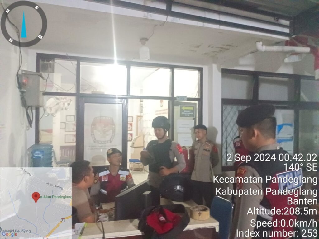 Sat Samapta Polres Pandeglang Kawal Ketat Kantor KPU dengan Pengamanan 24 Jam Selama Pilkada 2024 10 WhatsApp Image 2024 09 02 at 03.50.04