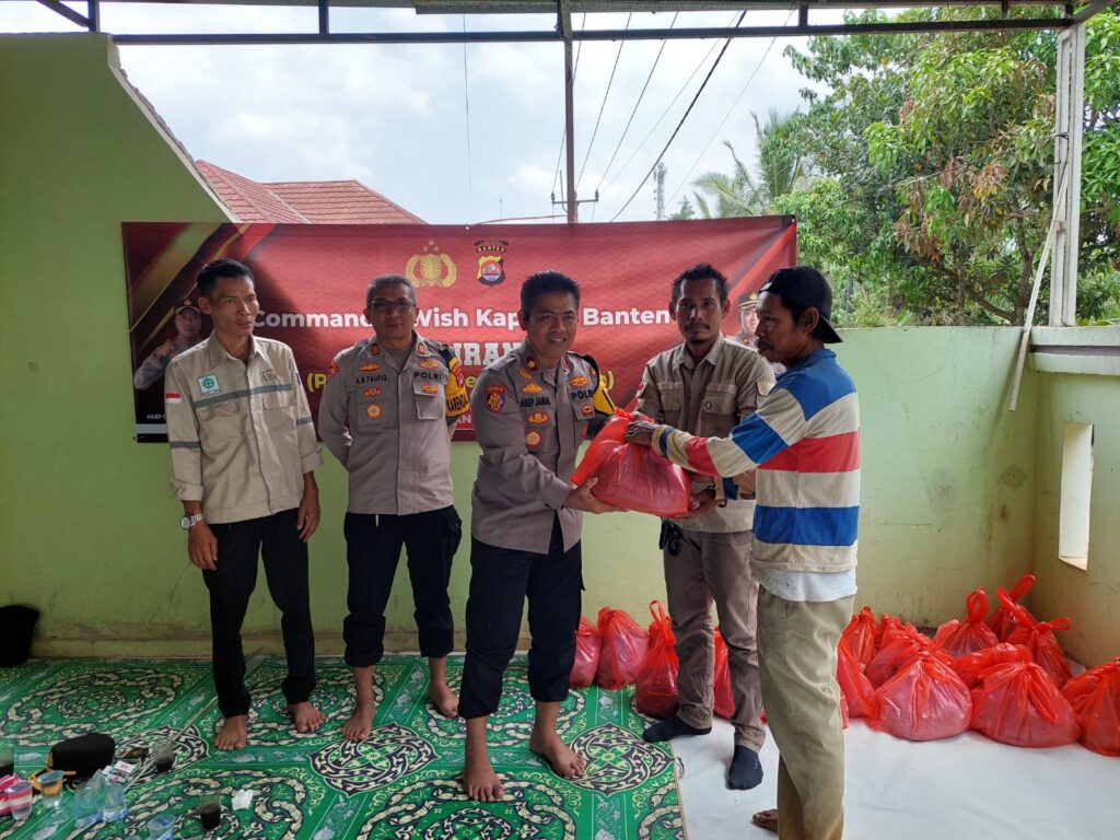 Polres Pandeglang Luncurkan Program Poliran di Desa Bungur Copong, Tingkatkan Kepedulian Terhadap Pengangguran 4 WhatsApp Image 2024 09 02 at 08.55.34