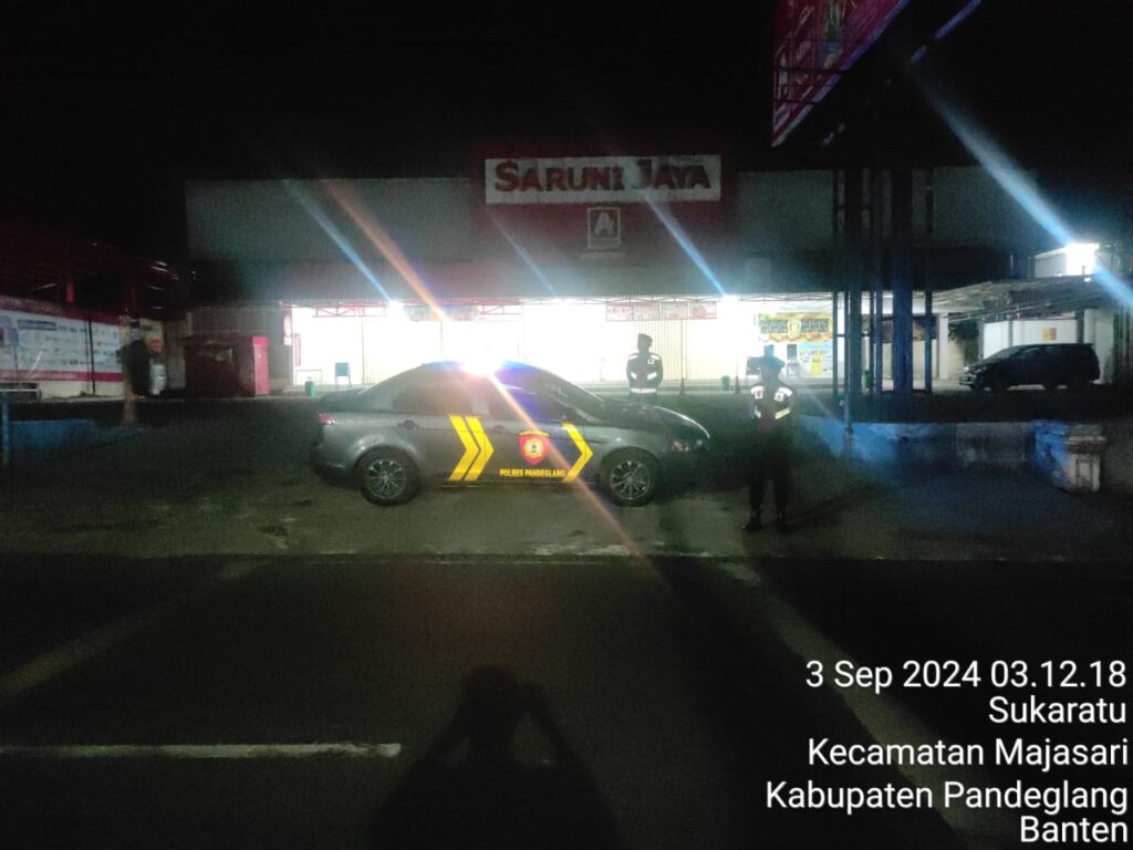 Sat Samapta Polres Pandeglang Gelar Patroli Malam Dialogis di Saruni Jaya untuk Cegah Kejahatan Jalanan 9 WhatsApp Image 2024 09 03 at 06.06.06