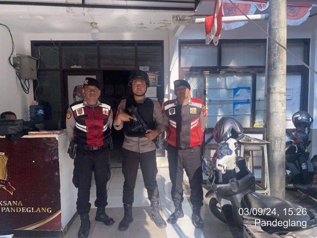 Sat Samapta Polres Pandeglang Siaga 24 Jam di Kantor KPU Selama Pilkada 2024 6 WhatsApp Image 2024 09 03 at 17.07.43