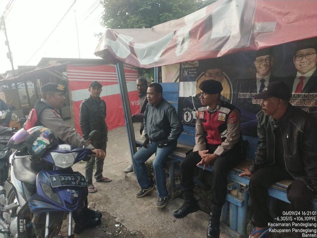 Sat Samapta Polres Pandeglang Sambangi Tukang Ojek di Pasar Badak, Sampaikan Himbauan Kamtibmas Antisipasi Curanmor 10 WhatsApp Image 2024 09 06 at 18.01.01