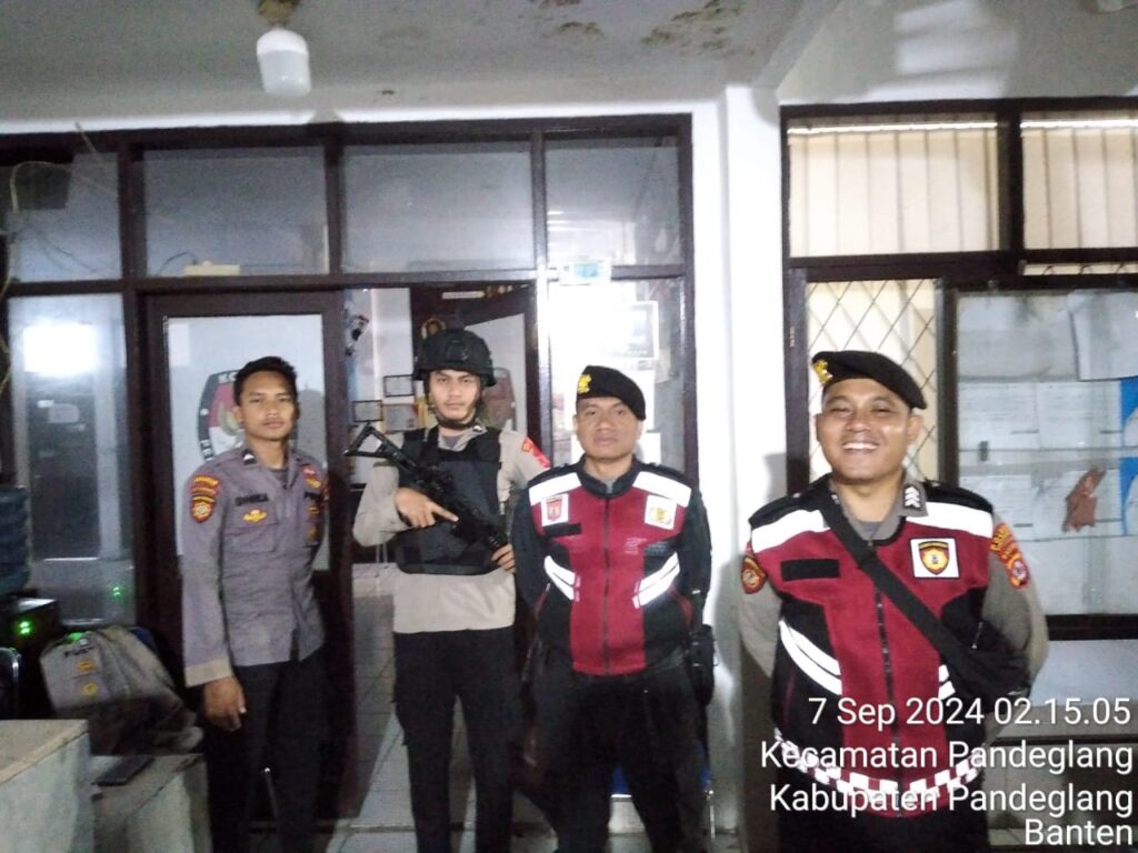 Sat Samapta Polres Pandeglang Sambangi Kantor KPU Pandeglang Saat Patroli, Pastikan Keamanan Terjaga 3 WhatsApp Image 2024 09 07 at 04.21.12