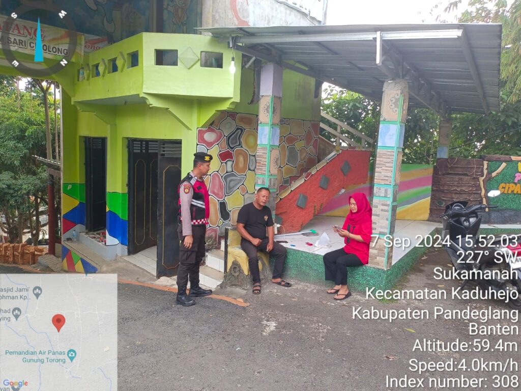 Personil Patroli Sat Samapta Polres Pandeglang Gelar Patroli Dialogis di Pemandian Air Panas Cisolong, Berikan Himbauan Kamtibmas 6 WhatsApp Image 2024 09 07 at 16.47.57 2