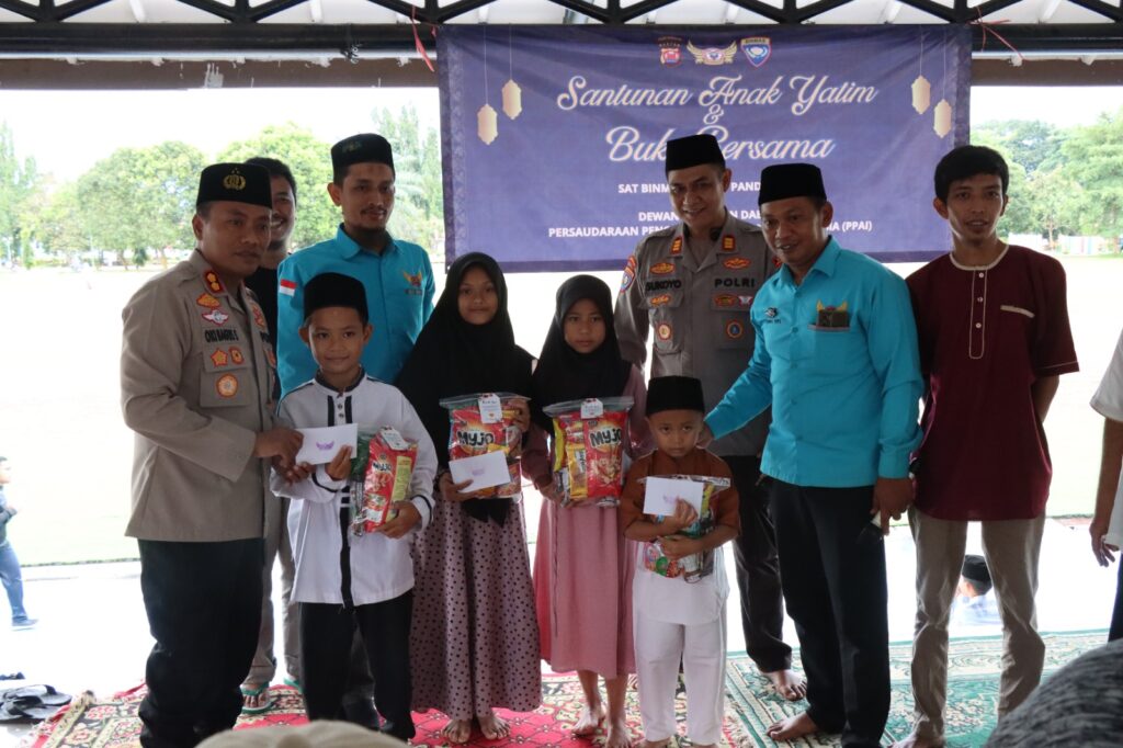 Kapolres Pandeglang Gelar Buka Puasa Bersama dan Santunan Anak Yatim Bersama PPAI 10 WhatsApp Image 2025 03 15 at 19.55.26