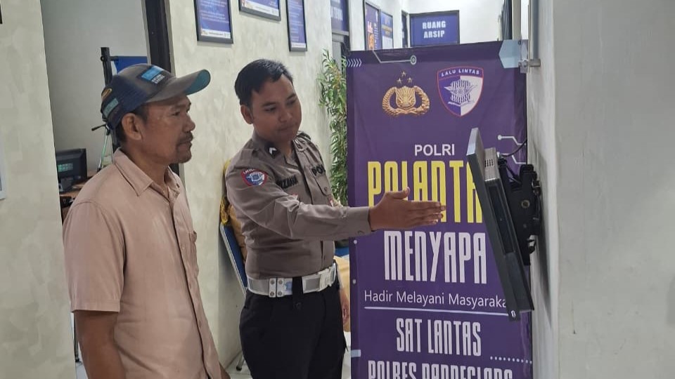 Satlantas Polres Pandeglang Gelar Pelayanan Prima “Polantas Menyapa” di Satpas Pada Bulan Ramadhan 7 WhatsApp Image 2026 02 24 at 09.25.07