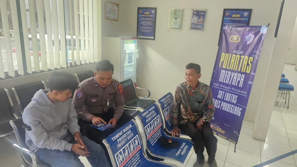Di Bulan Suci Ramadhan, Satlantas Polres Pandeglang Gelar Coaching Clinic Bagi Pemohon SIM 7 WhatsApp Image 2026 03 02 at 10.30.41